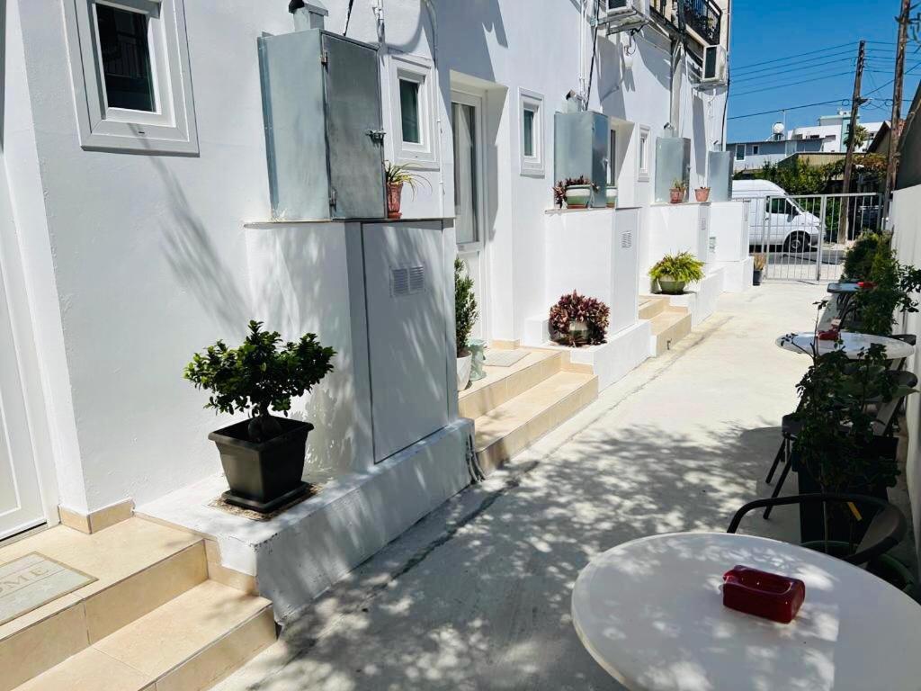 Cozy And Traditional - Ec Studios Larnaca Luaran gambar