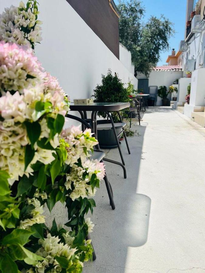 Cozy And Traditional - Ec Studios Larnaca Luaran gambar